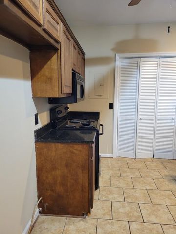 905 Patio Dr, Nashville, TN 37214