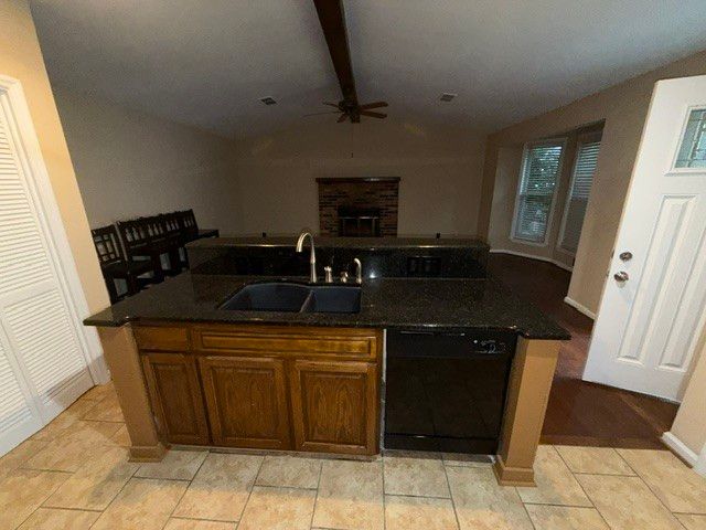 905 Patio Dr, Nashville, TN 37214