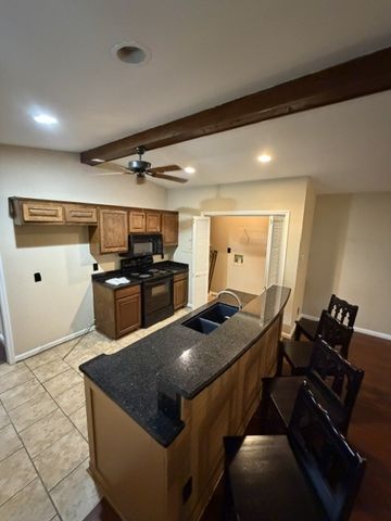905 Patio Dr, Nashville, TN 37214