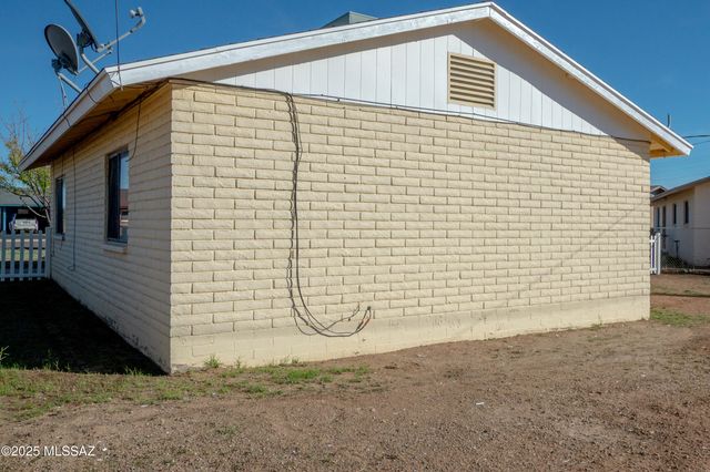 2030 N Calle Montecito, Safford, AZ 85546