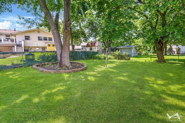 135 Jeffery Lane, Schaumburg, IL 60193