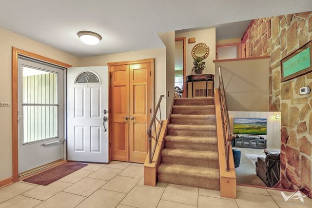 135 Jeffery Lane, Schaumburg, IL 60193