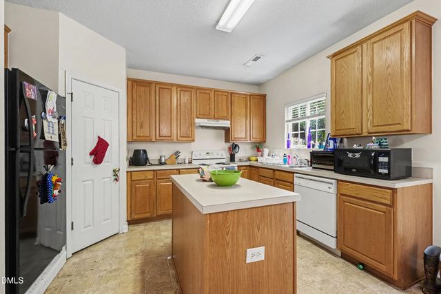 142 Queensberry Court, Greensboro, NC 27405