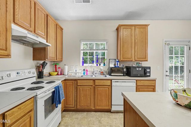 142 Queensberry Court, Greensboro, NC 27405