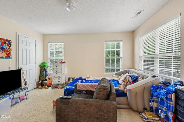 142 Queensberry Court, Greensboro, NC 27405