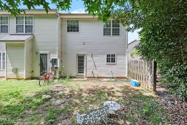 142 Queensberry Court, Greensboro, NC 27405
