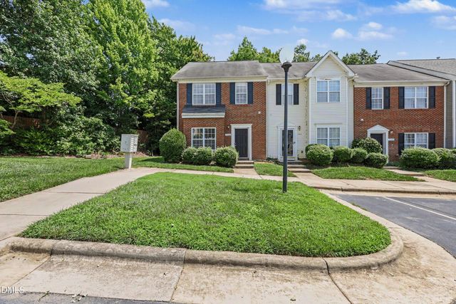 142 Queensberry Court, Greensboro, NC 27405