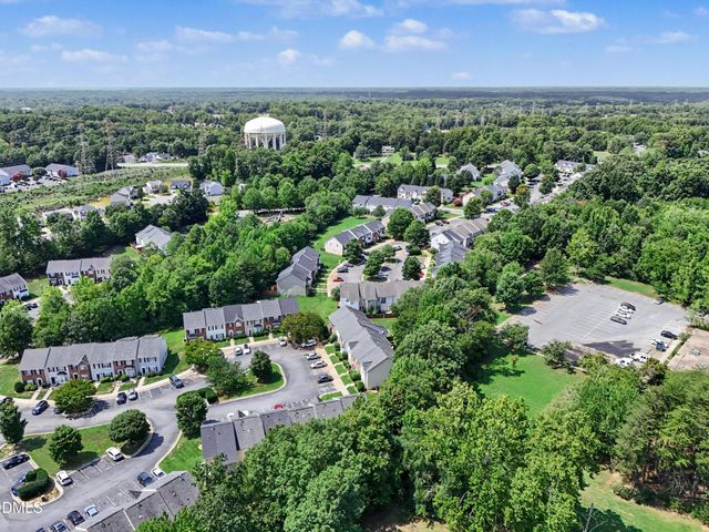 142 Queensberry Court, Greensboro, NC 27405