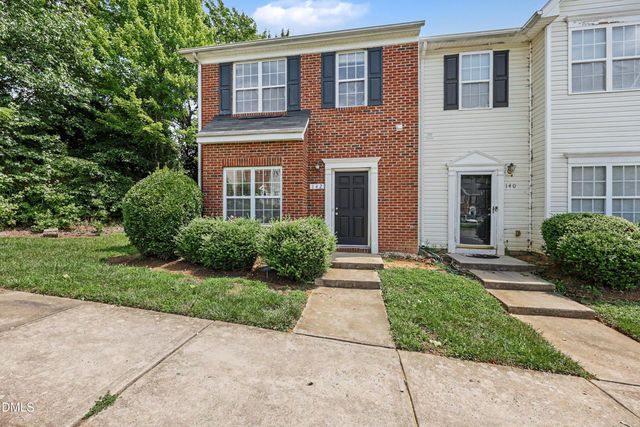 142 Queensberry Court, Greensboro, NC 27405