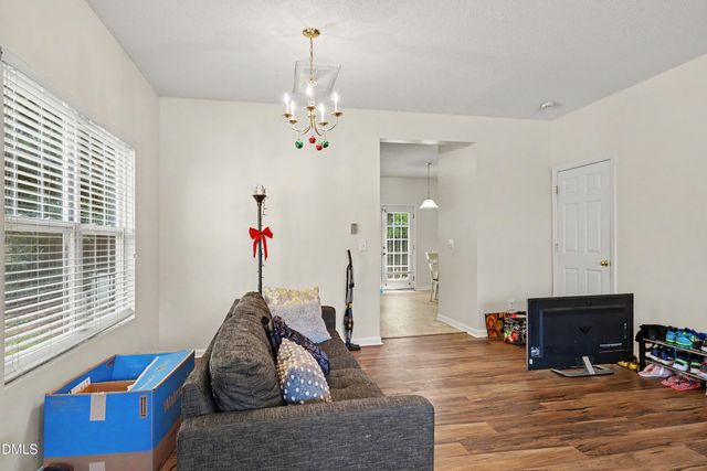 142 Queensberry Court, Greensboro, NC 27405