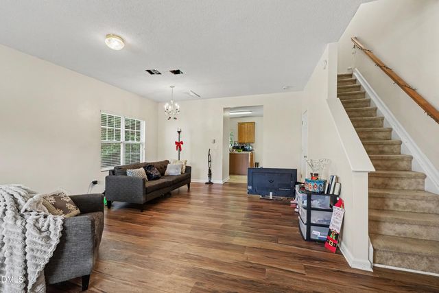 142 Queensberry Court, Greensboro, NC 27405