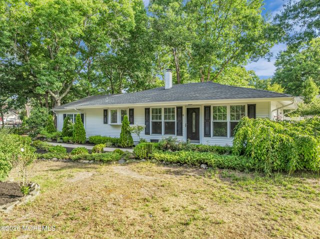 8 Anchor Avenue, Manahawkin, NJ 08050