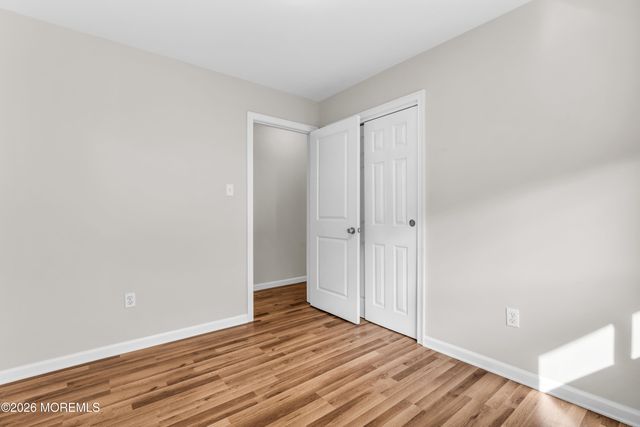 8 Anchor Avenue, Manahawkin, NJ 08050