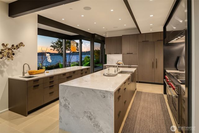 7374 SE 71st Street, Mercer Island, WA 98040