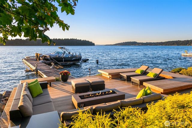 7374 SE 71st Street, Mercer Island, WA 98040