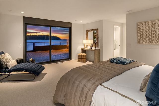 7374 SE 71st Street, Mercer Island, WA 98040