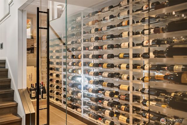 7374 SE 71st Street, Mercer Island, WA 98040