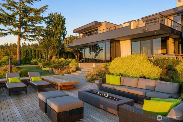 7374 SE 71st Street, Mercer Island, WA 98040