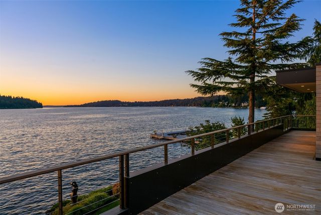 7374 SE 71st Street, Mercer Island, WA 98040