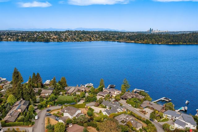 7374 SE 71st Street, Mercer Island, WA 98040