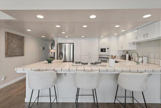 20805 Greenleaf Drive, Cupertino, CA 95014