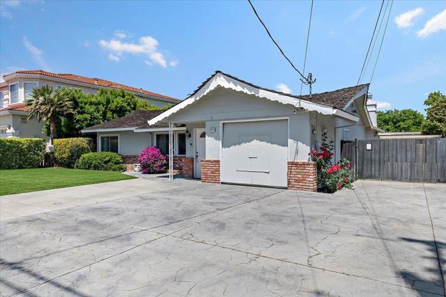 20805 Greenleaf Drive, Cupertino, CA 95014