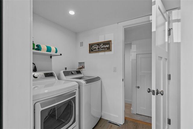 319 Riverside Street, Portsmouth, RI 02871