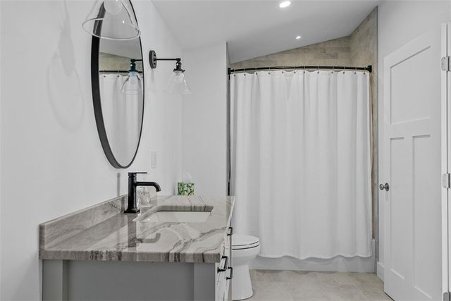 319 Riverside Street, Portsmouth, RI 02871