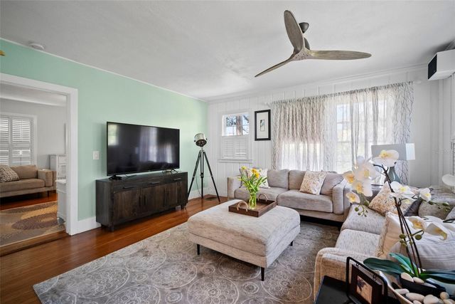 813 HUDSON AVENUE, Sarasota, FL 34236