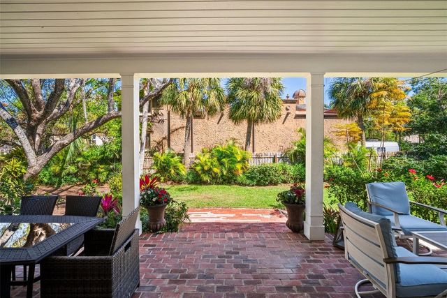 813 HUDSON AVENUE, Sarasota, FL 34236