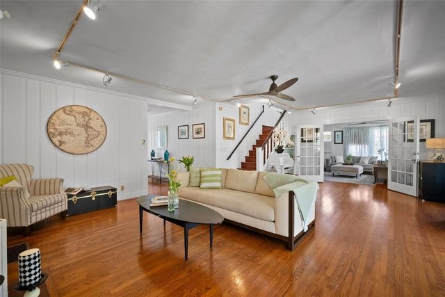 813 HUDSON AVENUE, Sarasota, FL 34236