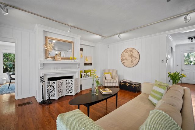 813 HUDSON AVENUE, Sarasota, FL 34236
