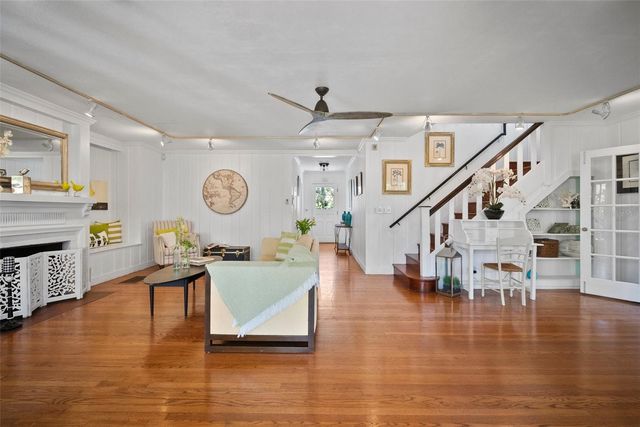 813 HUDSON AVENUE, Sarasota, FL 34236