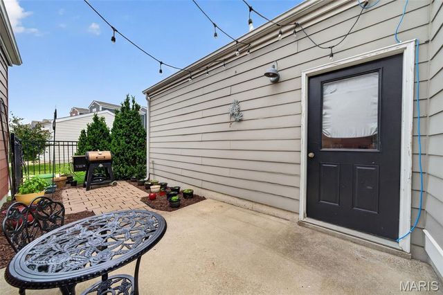 3174 Canal Street, St Charles, MO 63301