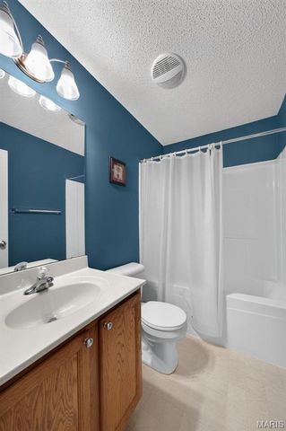 3174 Canal Street, St Charles, MO 63301