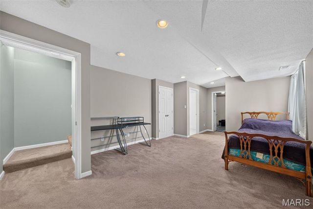 3174 Canal Street, St Charles, MO 63301