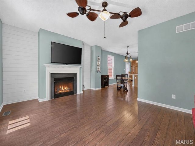 3174 Canal Street, St Charles, MO 63301