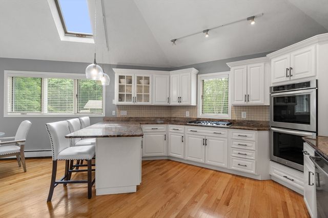 21 Forest Lane, Manchester, MA 01944