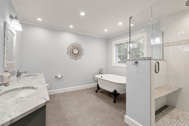 21 Forest Lane, Manchester, MA 01944