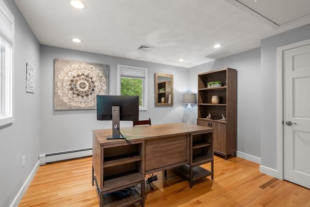 21 Forest Lane, Manchester, MA 01944
