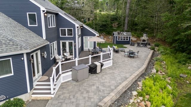 21 Forest Lane, Manchester, MA 01944