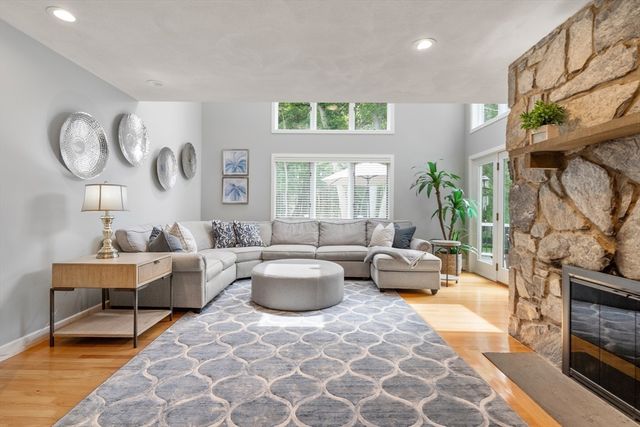 21 Forest Lane, Manchester, MA 01944