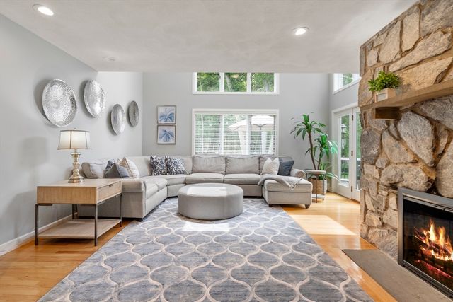 21 Forest Lane, Manchester, MA 01944