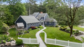 21 Forest Lane, Manchester, MA 01944