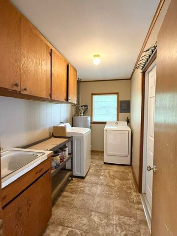4064 Main, Anacoco, LA 71403