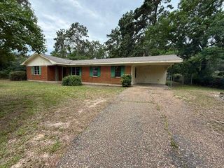 4064 Main, Anacoco, LA 71403
