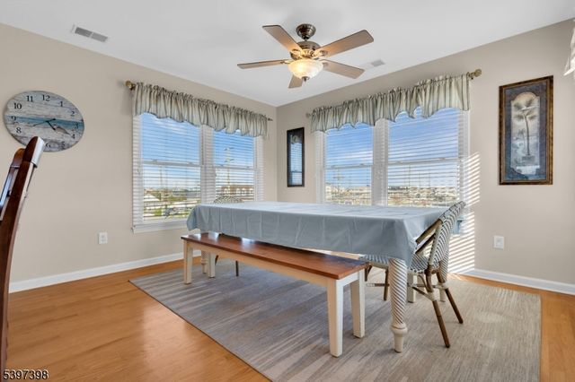 108 W 10Th St, Ship Bottom Boro, NJ 08008