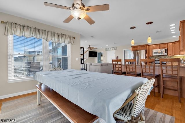 108 W 10Th St, Ship Bottom Boro, NJ 08008