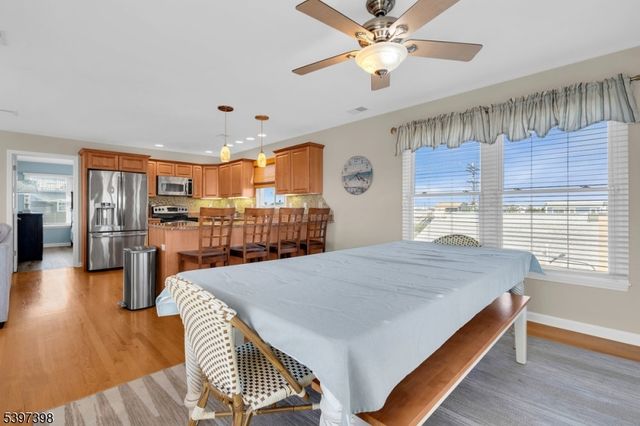 108 W 10Th St, Ship Bottom Boro, NJ 08008