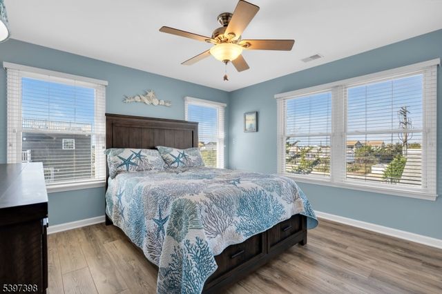 108 W 10Th St, Ship Bottom Boro, NJ 08008